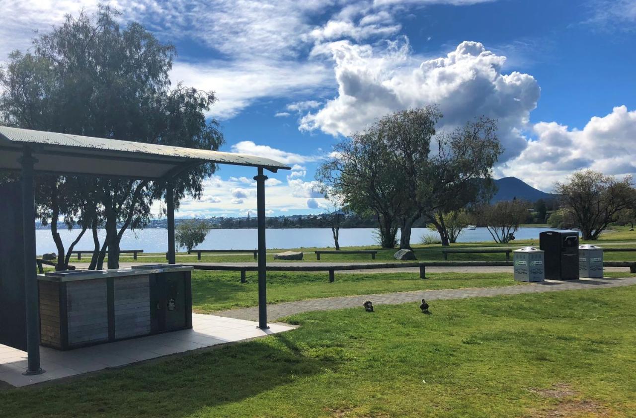 Close To The Lake Taupo Bagian luar foto